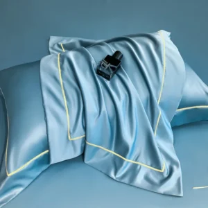 Taie d’oreiller satin doux pour cheveux protégés et déco élégante